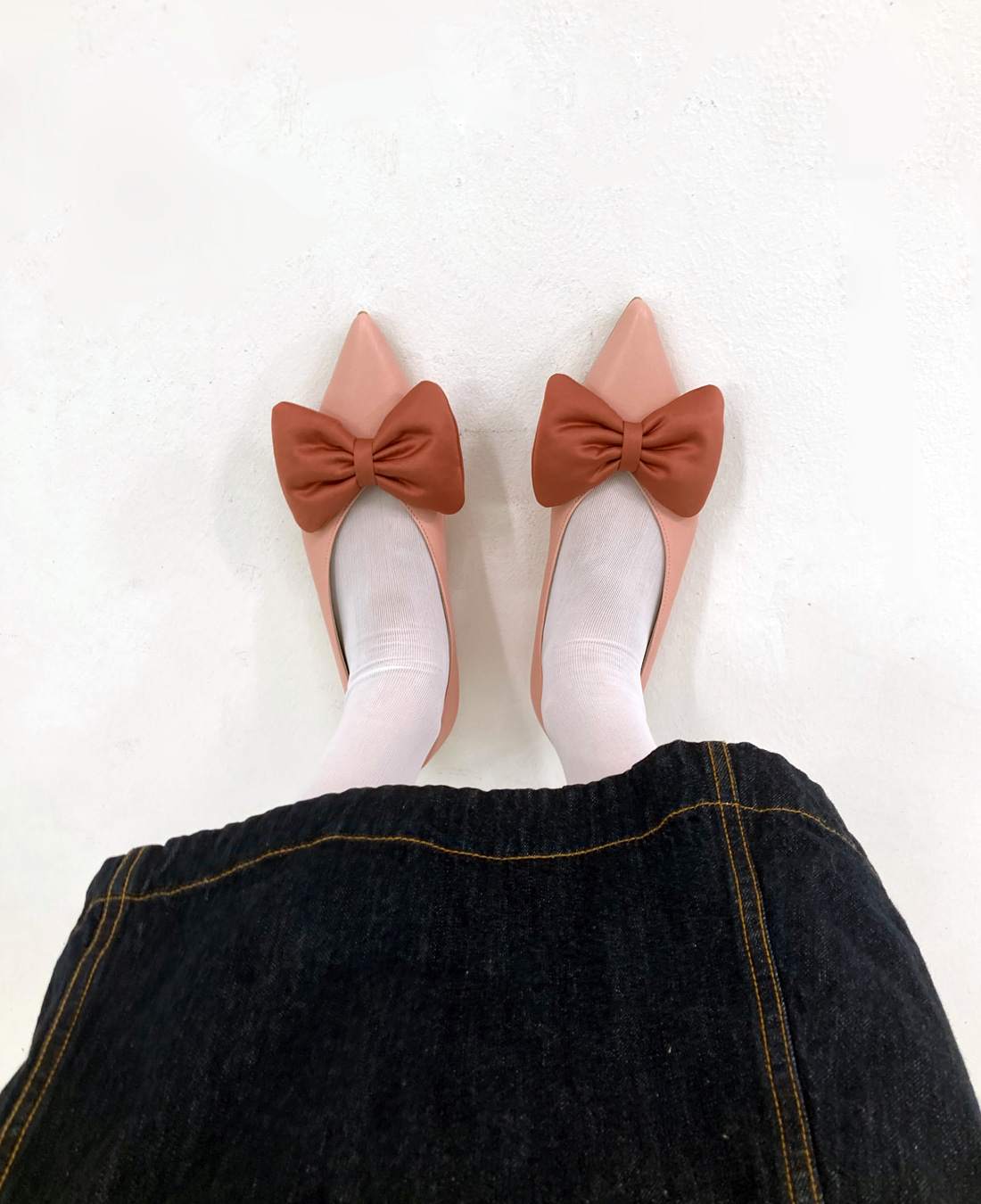 Pointy Ribbon Flat Shoes (Leather Pink)