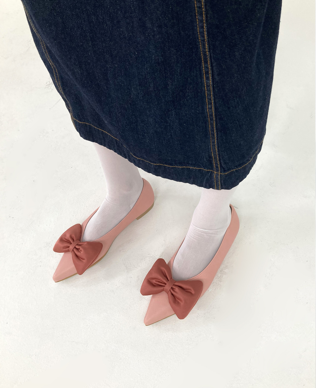 Pointy Ribbon Flat Shoes (Leather Pink)